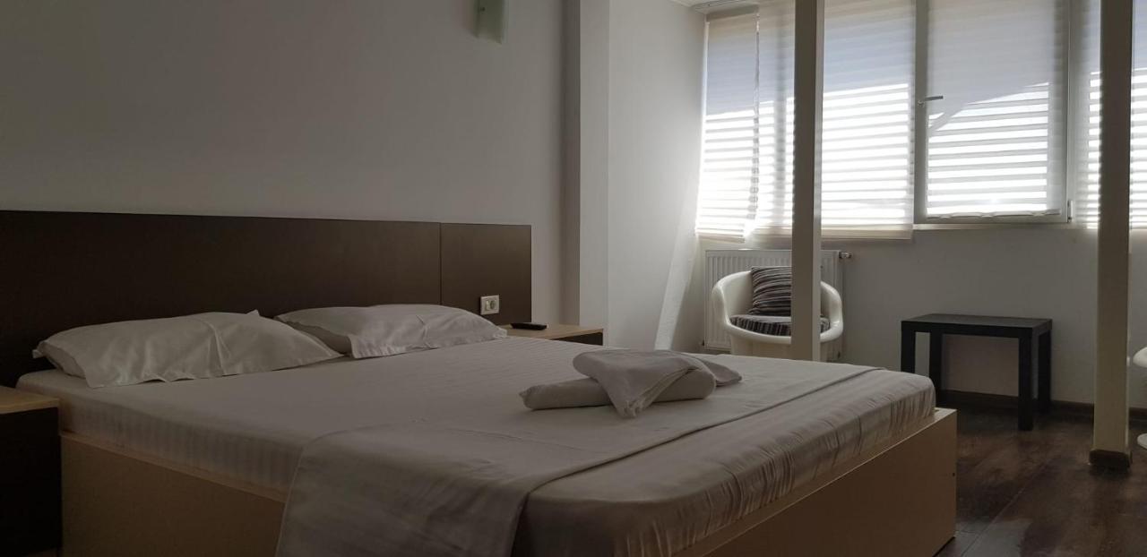 Grand Central Accommodation - Beldiman Букурещ Екстериор снимка